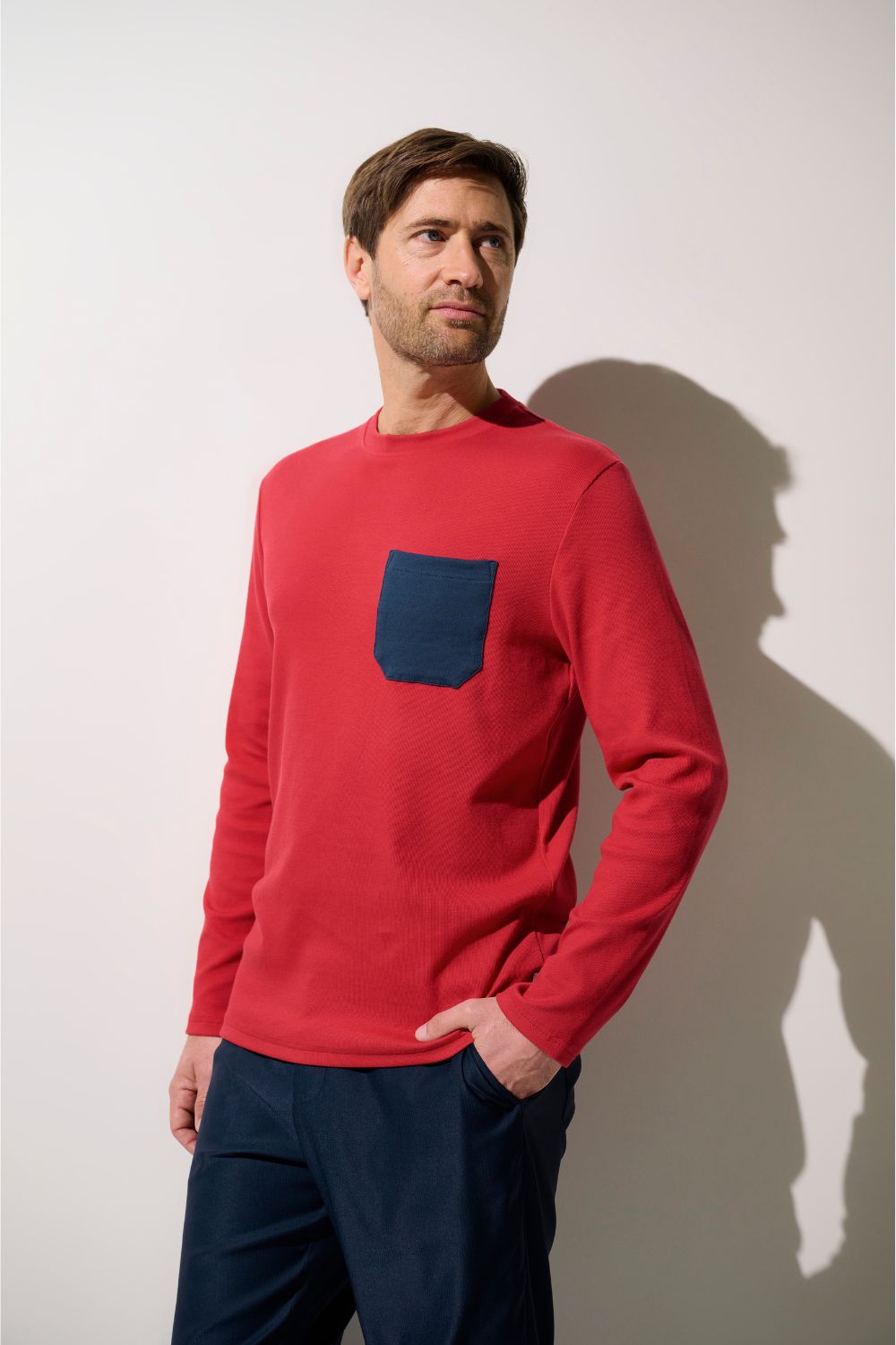 T-shirt anti-UV - Faro rouge avec poche bleue, léger et élégant, protection solaire pour homme.