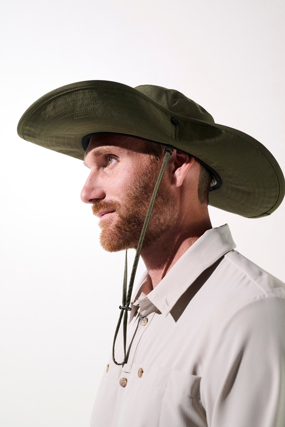 Chapeau anti-UV - Sequoia vert pour homme, léger et confortable, offrant une protection solaire UPF 50+.