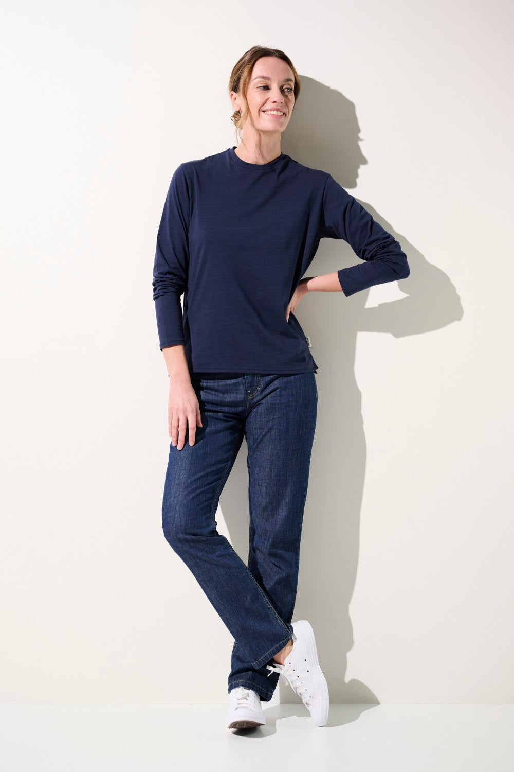 T-shirt anti-UV - La Rochelle bleu marine pour femme, confortable et élégant, idéal pour les activités de plein air.