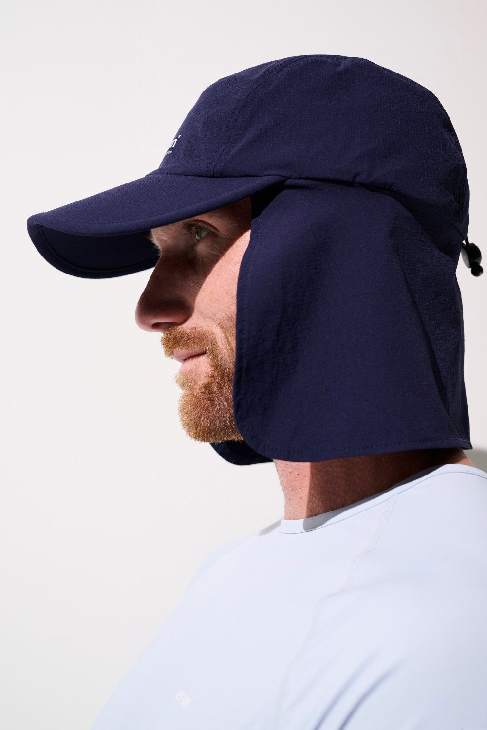 Casquette anti-UV - Sequoia de coloris bleu marine pour homme, protection solaire UPF 50+ pour activités sportives.