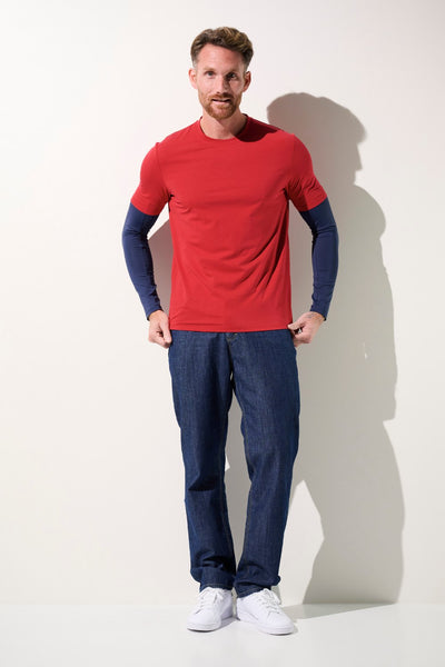 T-shirt anti-UV rouge UPF 50+ pour homme, idéal pour une protection solaire décontractée.