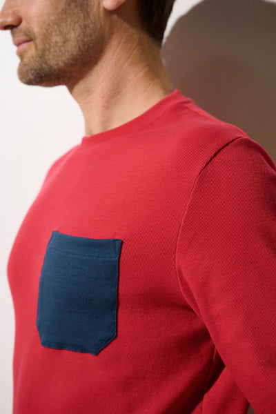 T-shirt anti-UV - Faro rouge avec poche bleu, léger et pratique pour homme, destiné à la protection solaire quotidienne.