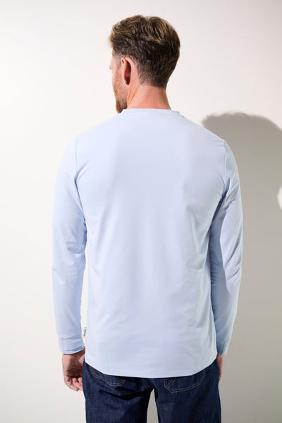 T-shirt anti-UV Saint-Malo pour homme, léger et élégant, couleur bleu clair, protection UPF 50+.