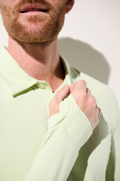 Polo anti-UV vert clair pour homme, léger et respirant, offrant une protection solaire UPF 50+.