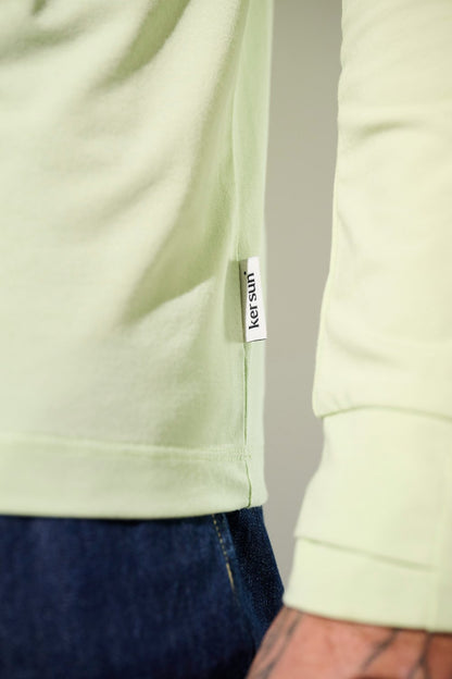 Polo anti-UV Saint-Malo vert clair pour homme, UPF 50+, léger et élégant pour la protection solaire au quotidien.