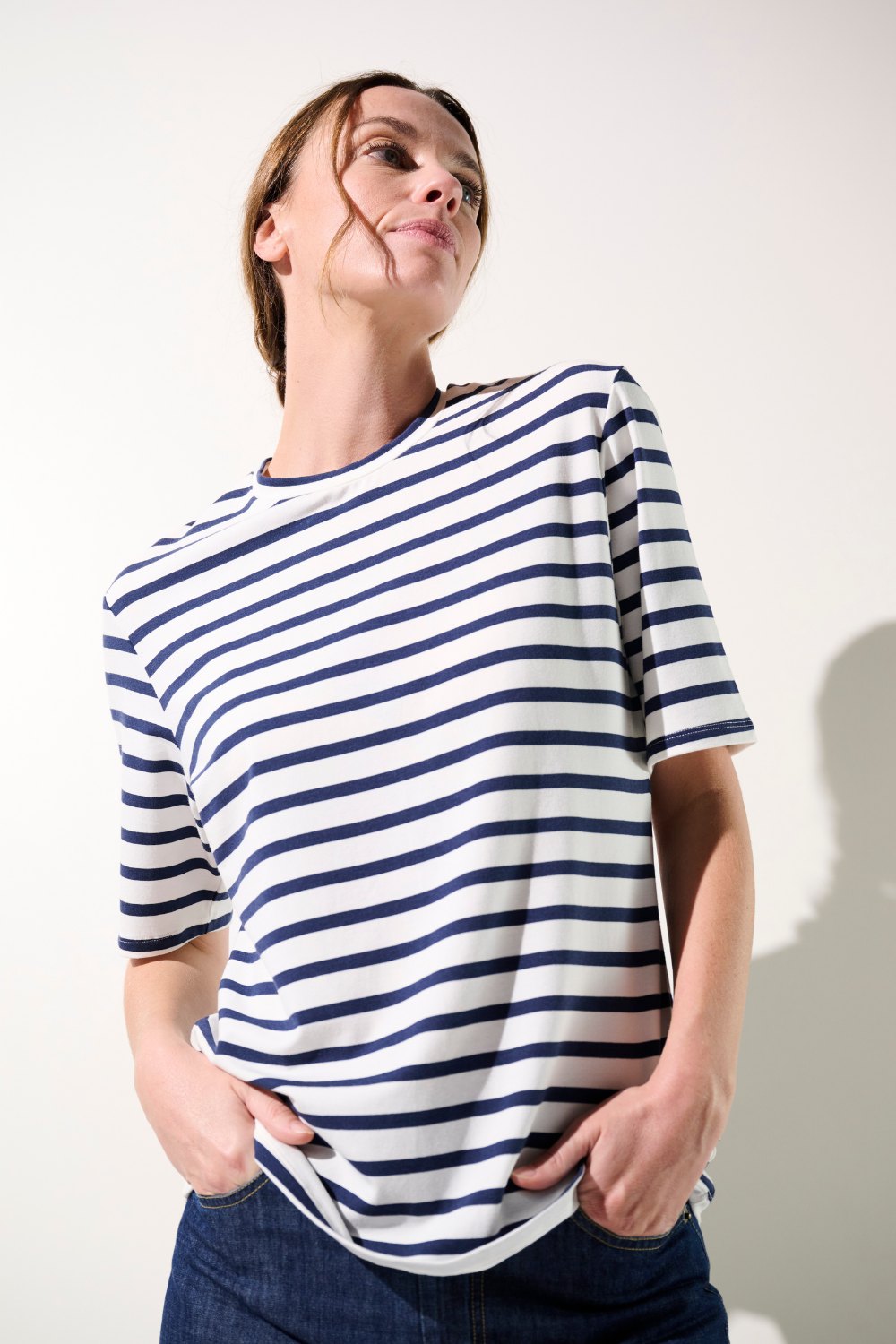 T-shirt anti-UV - Saint-Malo femme à rayures, léger et respirant, UPF 50+ pour protection solaire décontractée.