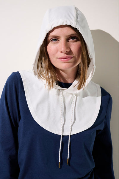 Capuche anti-UV - Mojave pour femme, blanche, respirante, légère, idéale pour la protection solaire quotidienne.