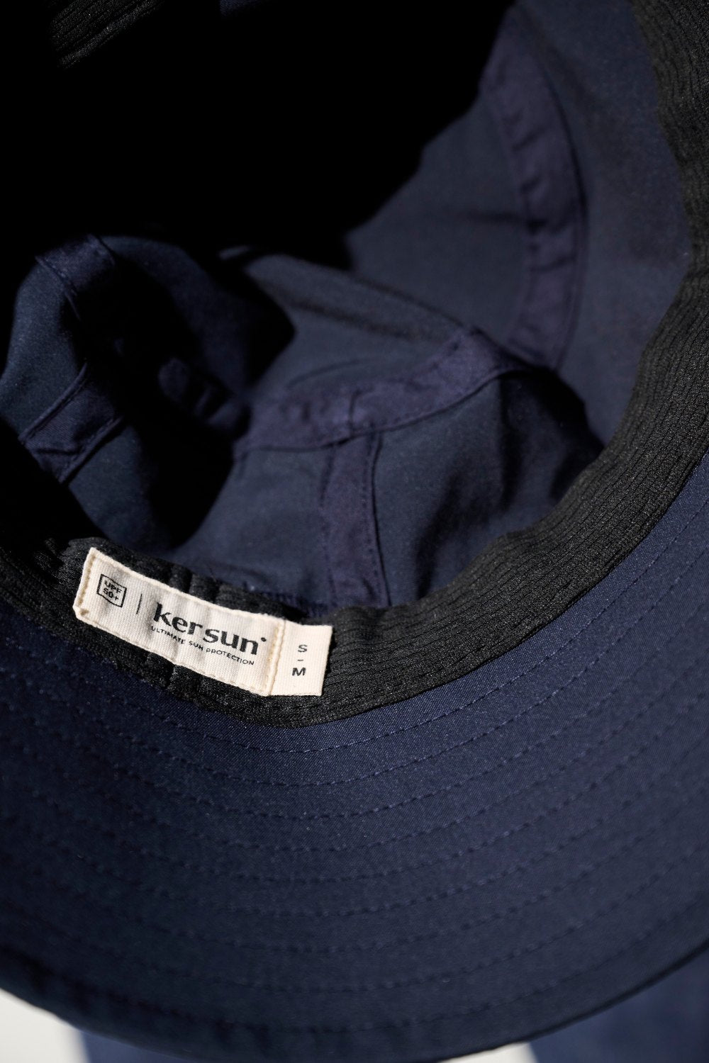 Bob anti-UV - Faro, bleu marine, marque Ker Sun, léger et pratique pour une protection solaire efficace.