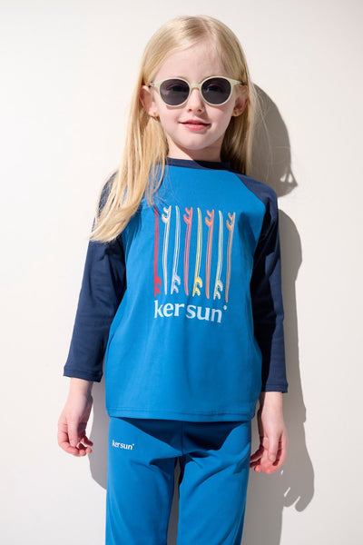 T-shirt de bain anti-UV - Fidji, bleu pour enfant, manches longues, UPF 50+ idéal pour la plage avec logo Ker Sun.