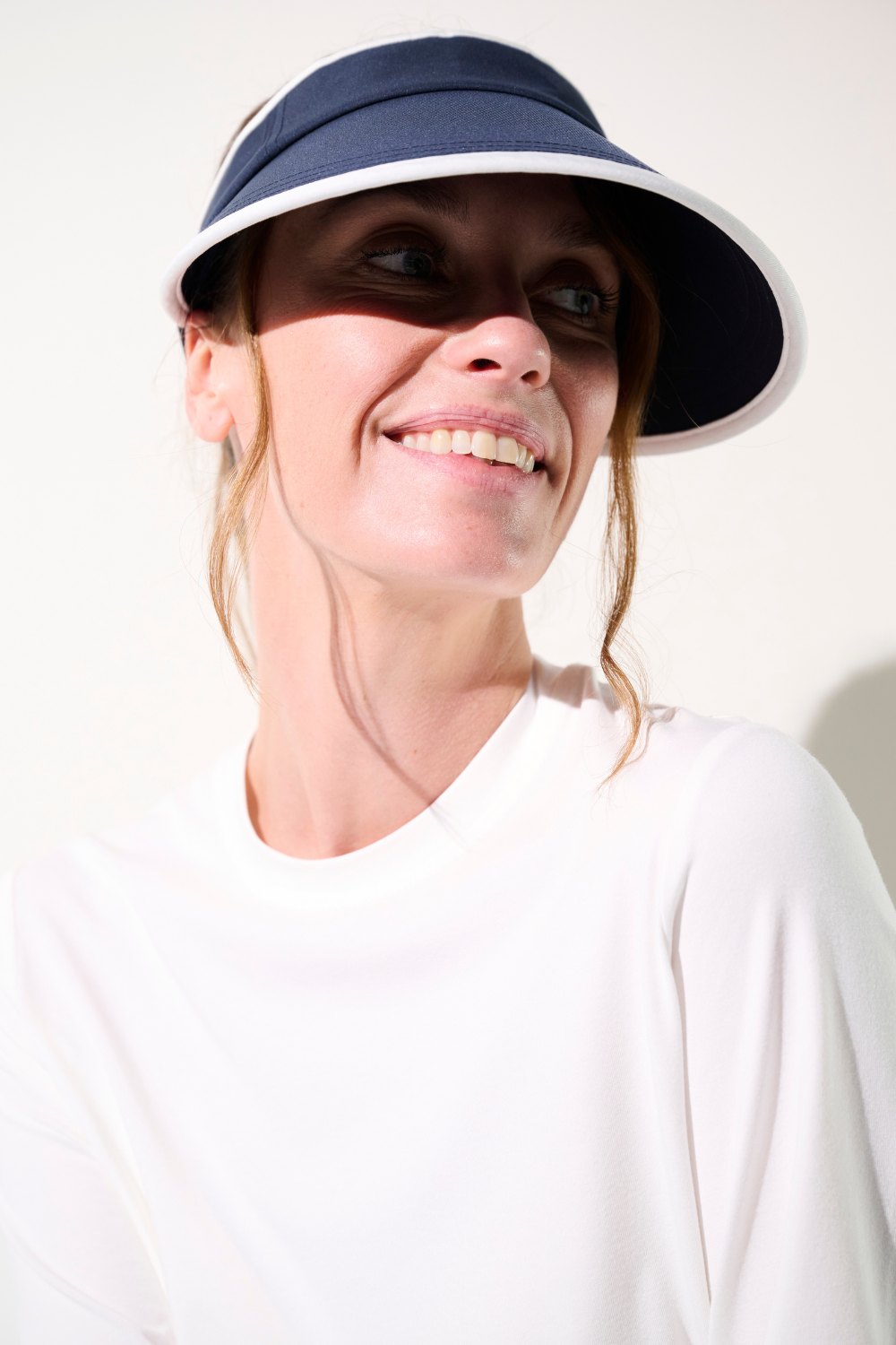 Visière anti-UV - Augusta, marine, pour femme, offrant protection solaire UPF 50+, parfaite pour le sport.