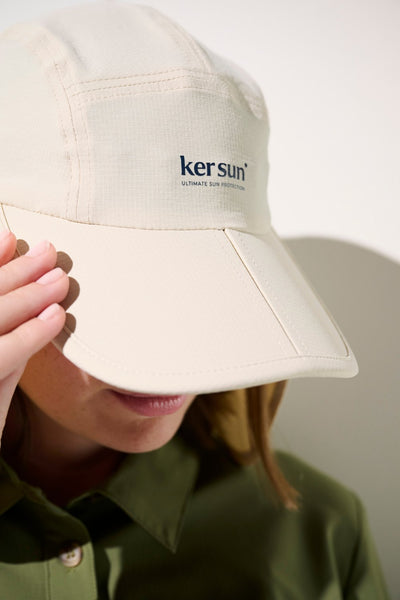 Casquette anti-UV beige UPF 50+ de Ker Sun pour homme, confort et protection solaire pendant les activités.