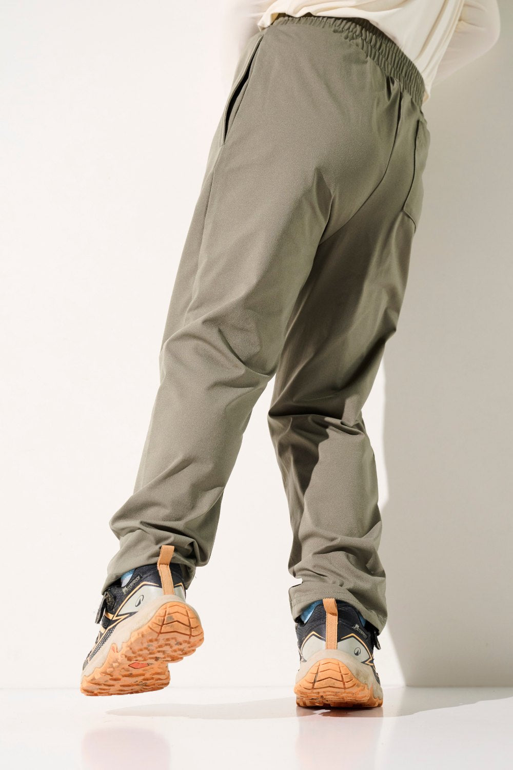 Pantalon anti-UV - Oasis enfant, coupe confortable, léger et respirant, offrant protection solaire UPF 50+.