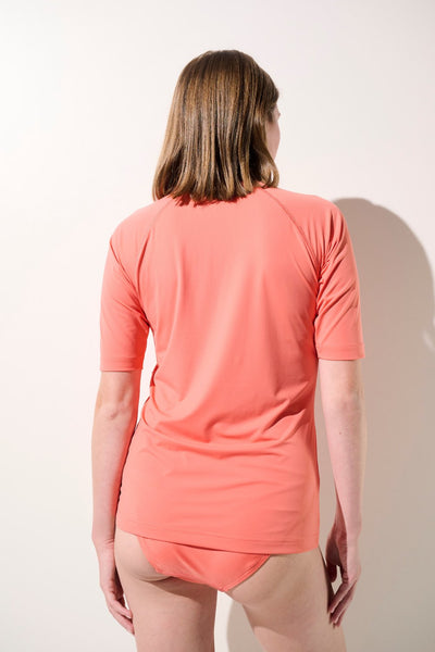 T-shirt de bain anti-UV - Malibu en corail, pour femme, léger et respirant avec protection solaire UPF 50+.