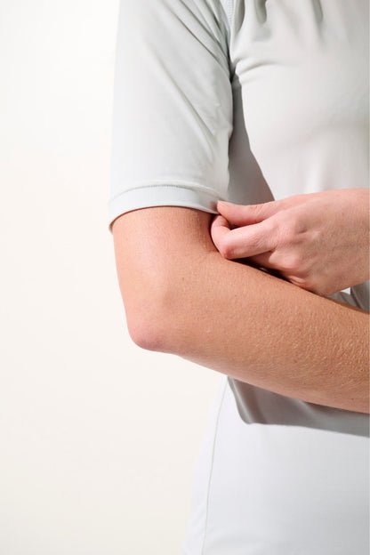 T-shirt de bain anti-UV - Malibu pour femme, manches courtes en lycra léger avec protection solaire UPF 50+.