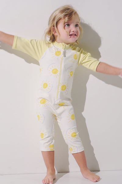 Combinaison de bain anti-UV - Pacific pour enfant, manches longues, UPF 50+, protection solaire dans un style joyeux.